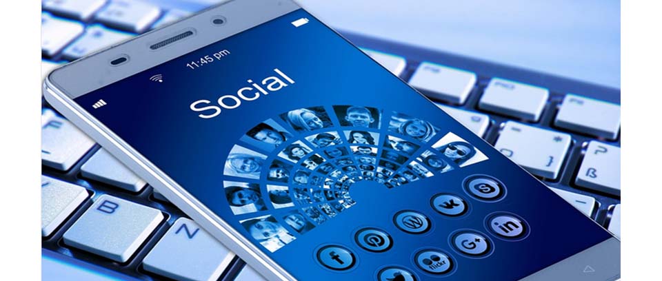 Les services RH des collectivités chassent de plus en plus sur les réseaux sociaux professionnels, même si les voies traditionnelles ont encore de l'avenir.