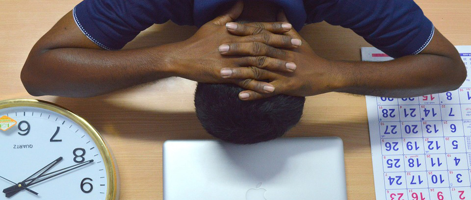 Billet : Vie privée / Vie professionnelle, ne pas se fier aux pis-aller. Un billet à lire sur Etoile Mag Actualités - Alors que les intégristes de la séparation ne jurent que par un mur porteur édifié entre bureau et maison, Laura Venderkam défendait, en 2016, une certaine perméabilité entre les deux univers. Pourquoi pas, en effet, avoir envie d’avoir le choix… Mais à condition d’avoir le choix d’avoir envie.